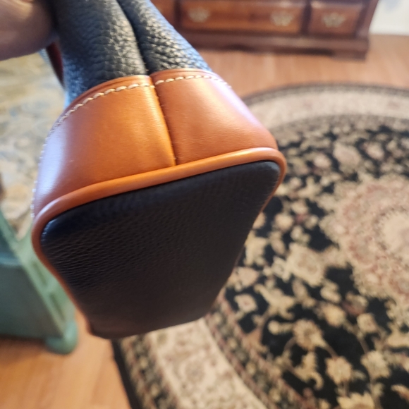 Purse - Picture 2 of 9